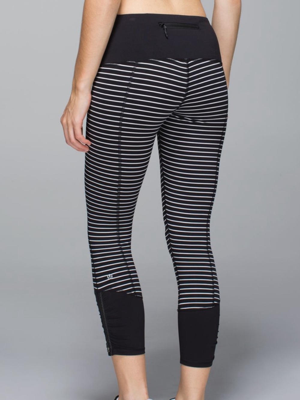 Lululemon Runday Crop-Parallel Stripe‎ White Black